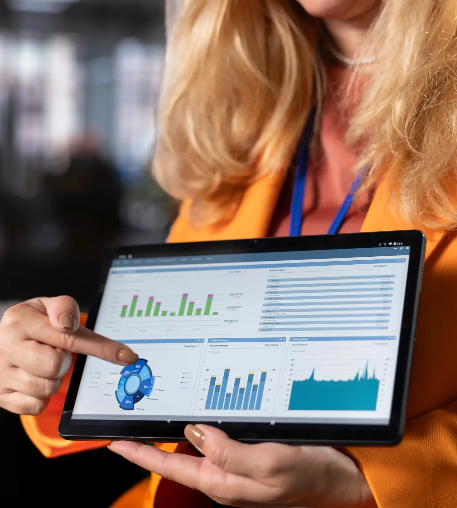 a team comparing data visualisation companies